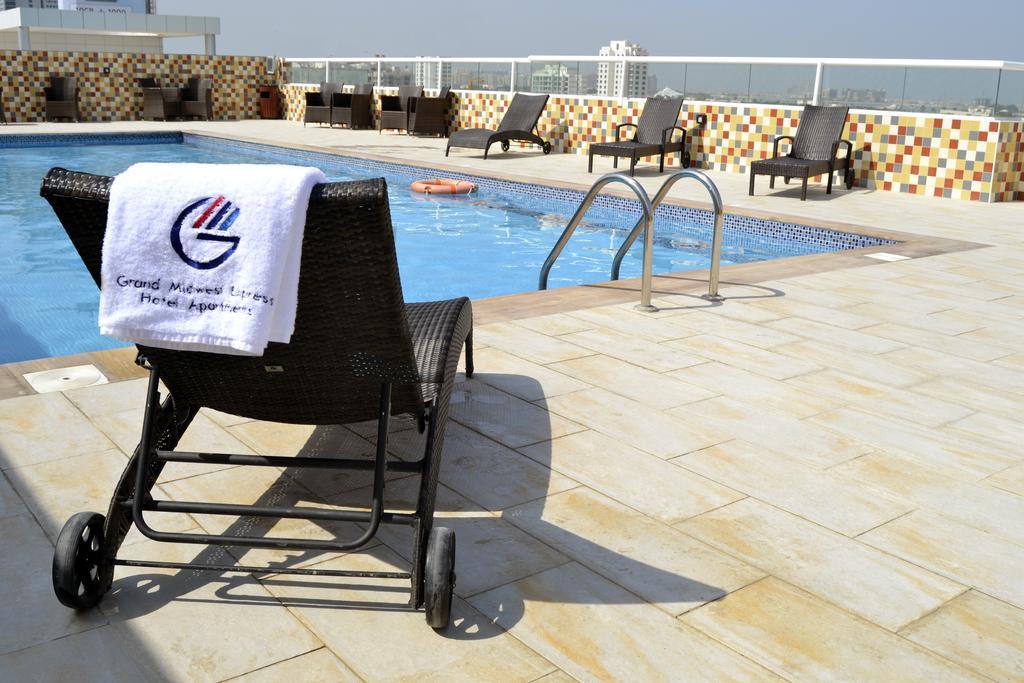 Grand Midwest View Hotel Apartments Dubai Exterior photo