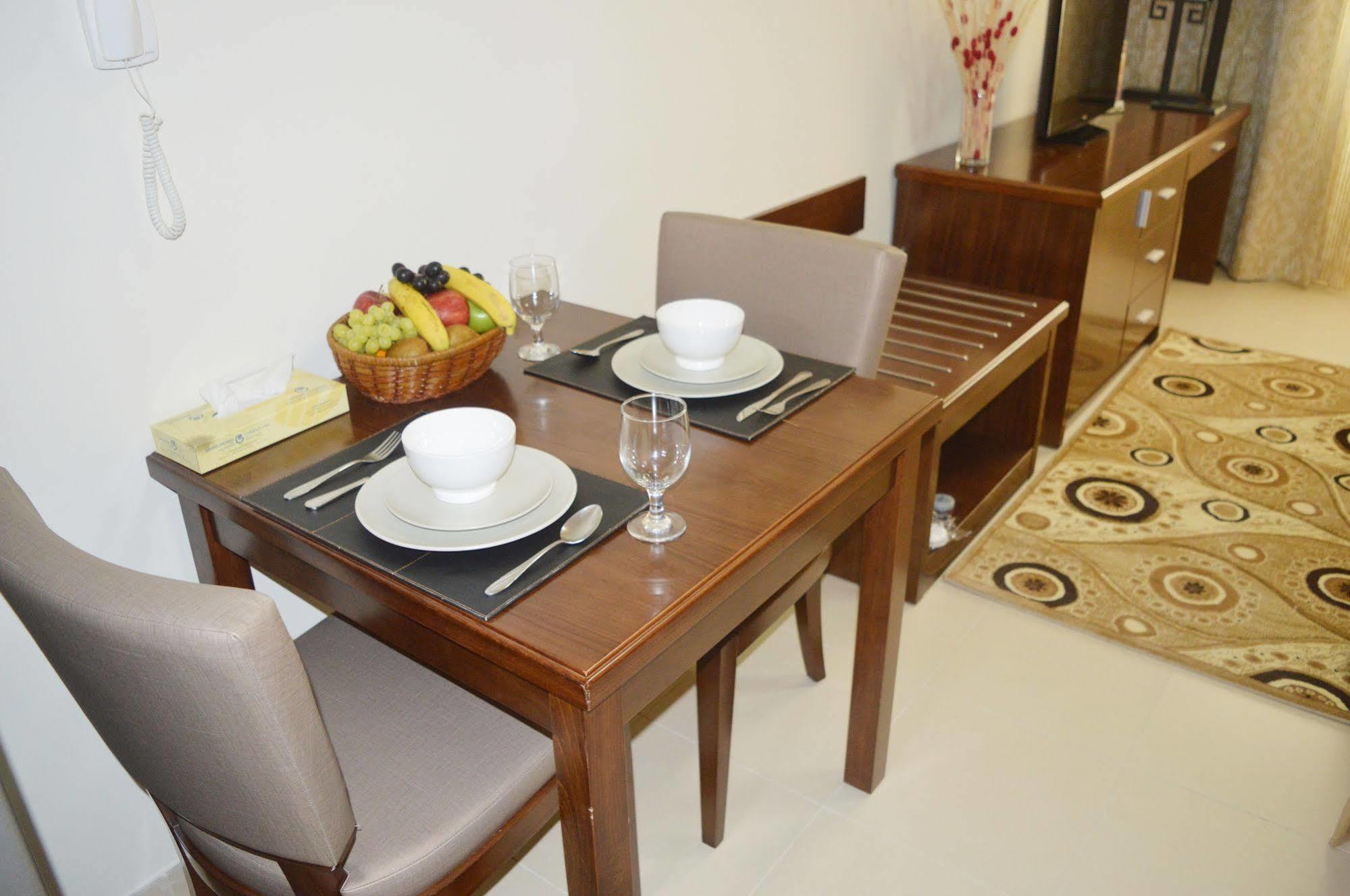 Grand Midwest View Hotel Apartments Dubai Exterior photo