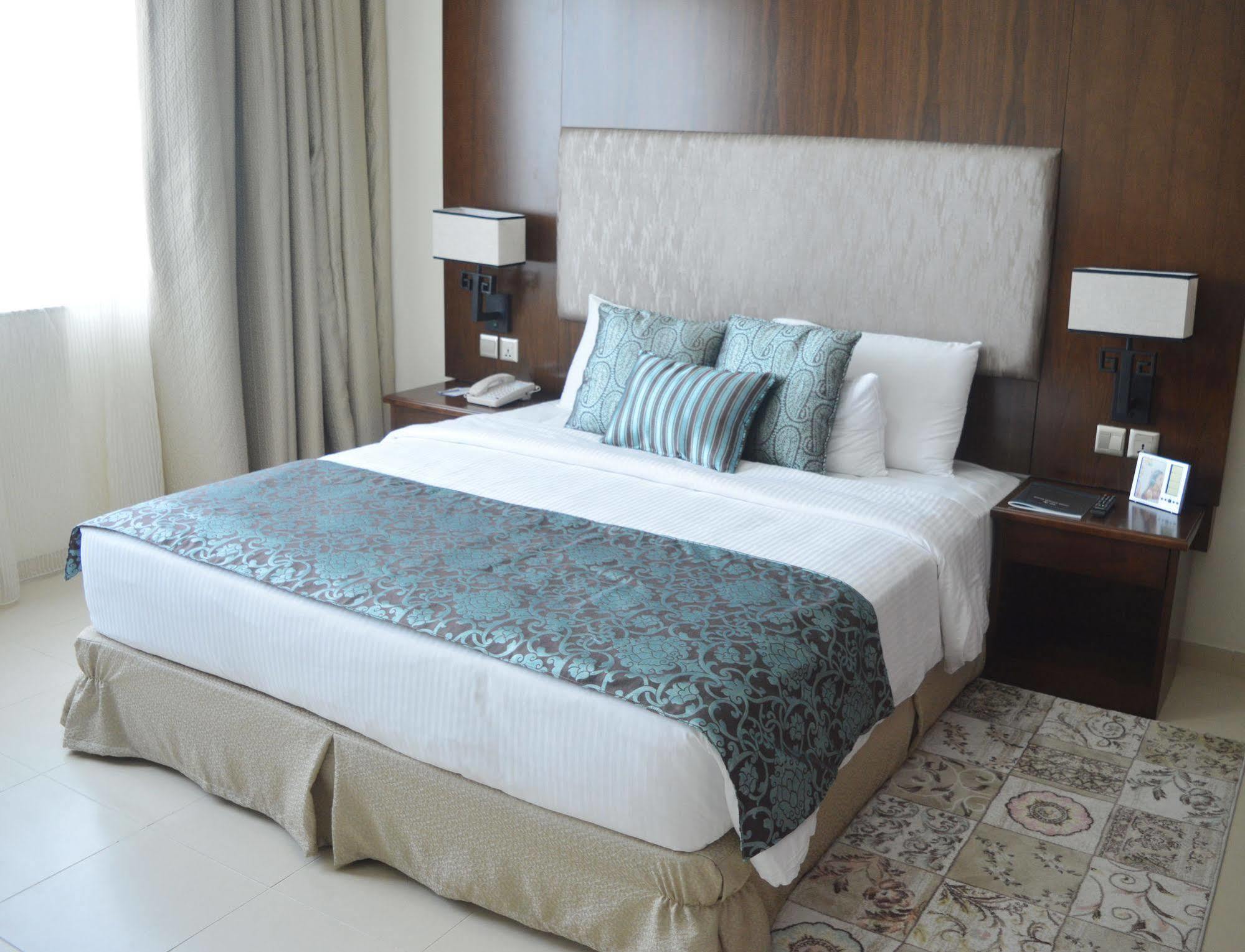 Grand Midwest View Hotel Apartments Dubai Exterior photo