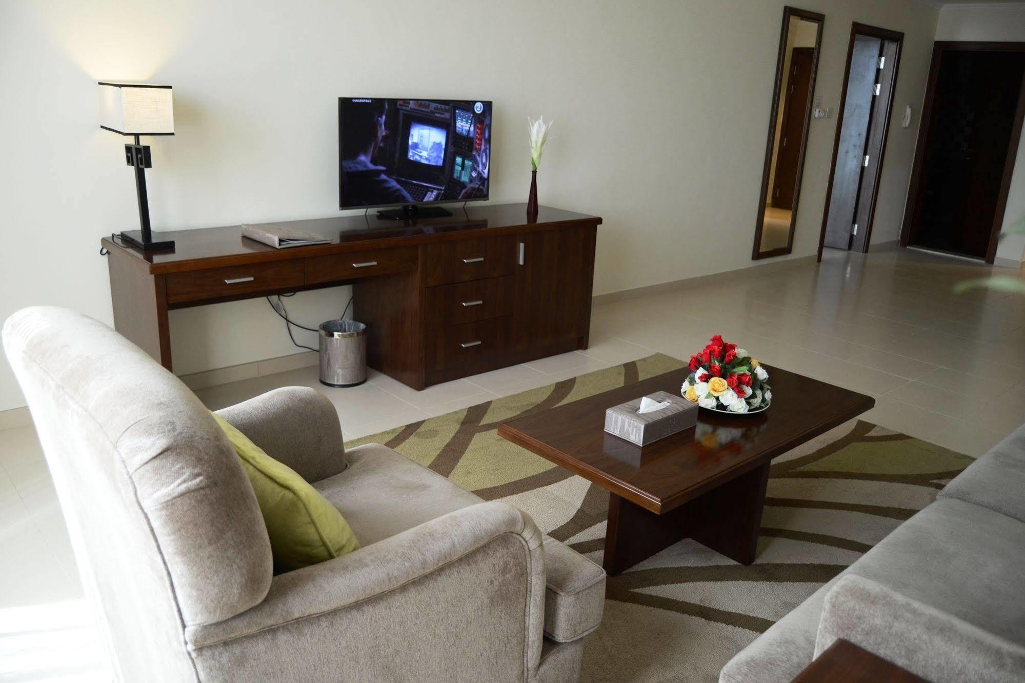 Grand Midwest View Hotel Apartments Dubai Exterior photo